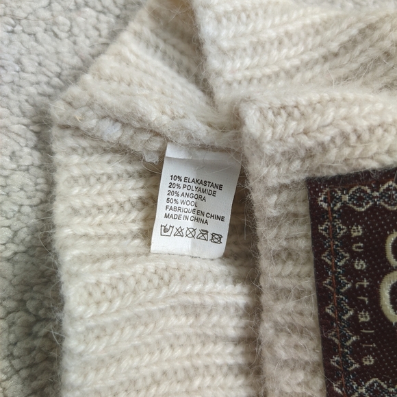 Ugg Beanie Hat Cream Wool Blend Angora Cable Knit - Picture 3 of 3